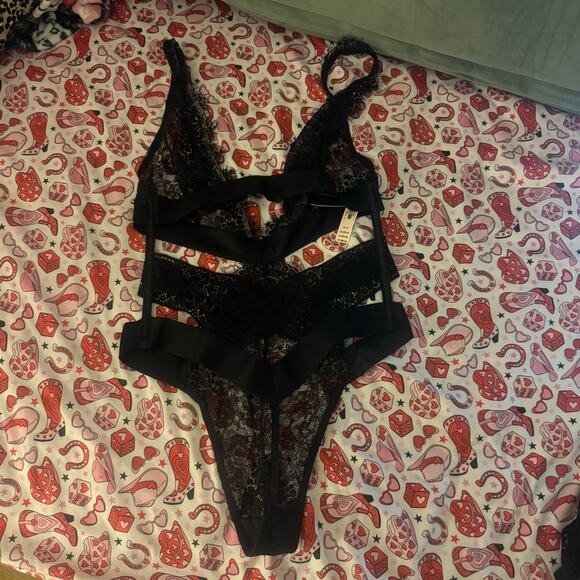 Victoria's Secret Size Medium sexy cutout lingerie black NWT - Picture 10 of 12